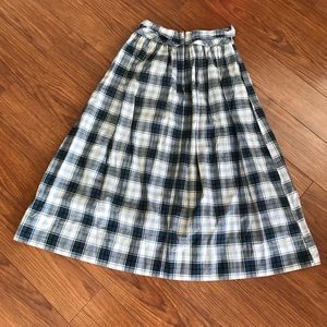 URBAN OUTFITTERS Plaid Skirt Size Small NWT